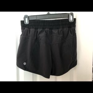 Lulu lemon shorts “tracker short IV”